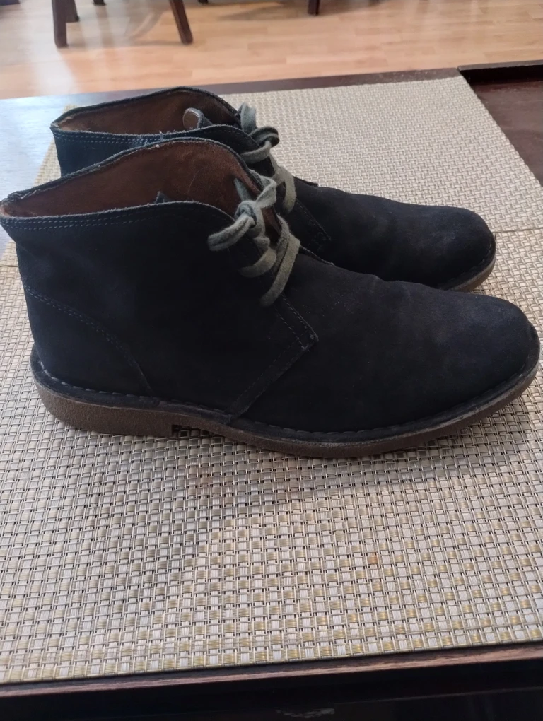 Clarks Black Suede Desert Boots - photo 4