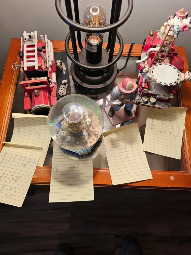 Firefighter Figurines & Decor image indicator(3)