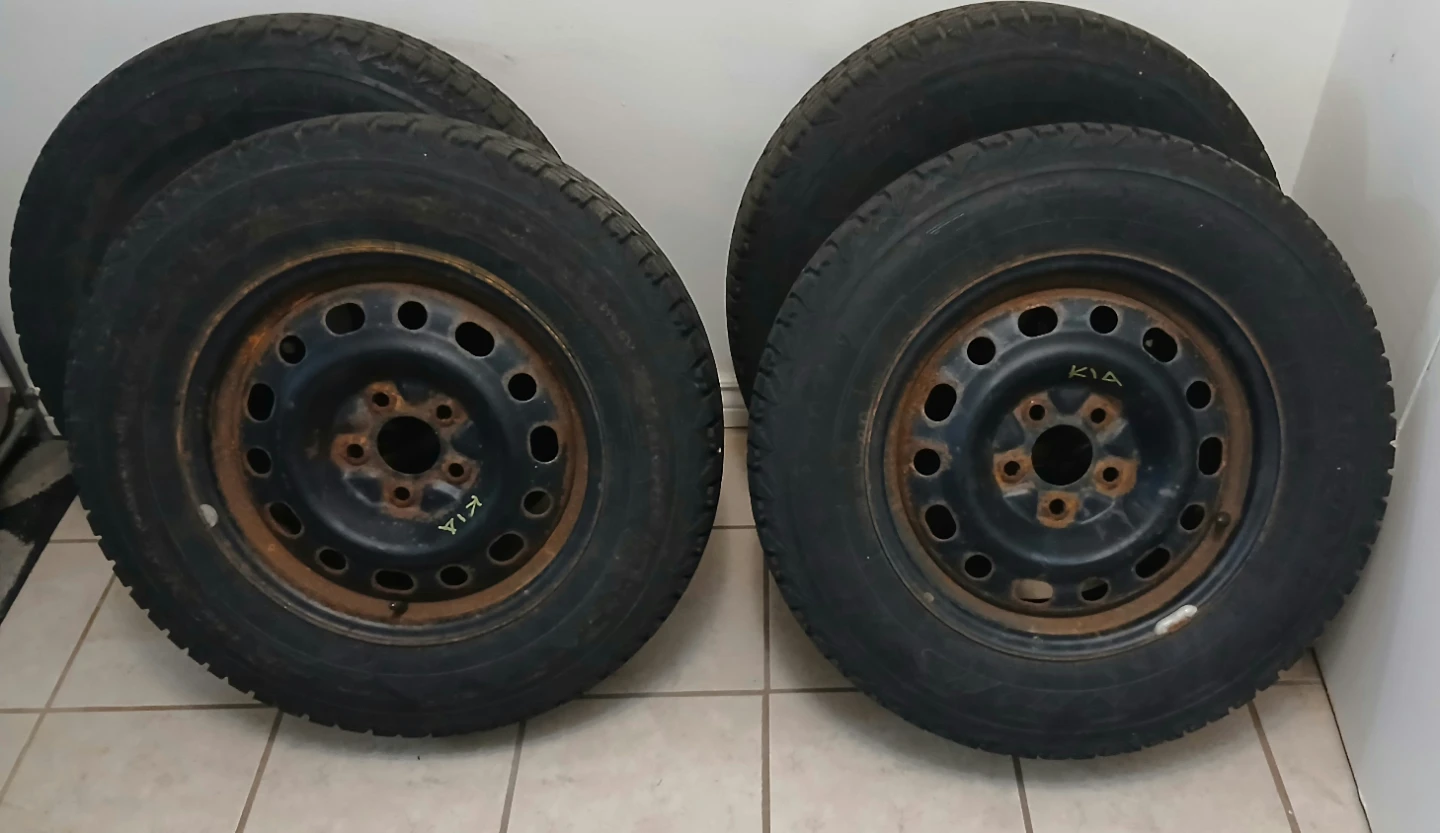 Firestone Winter Tires P215/70R16
