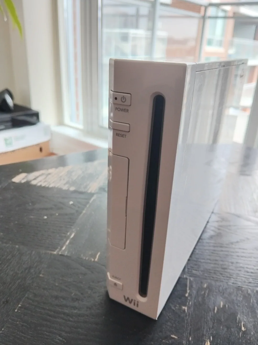 Nintendo Wii Console - White thumbnail