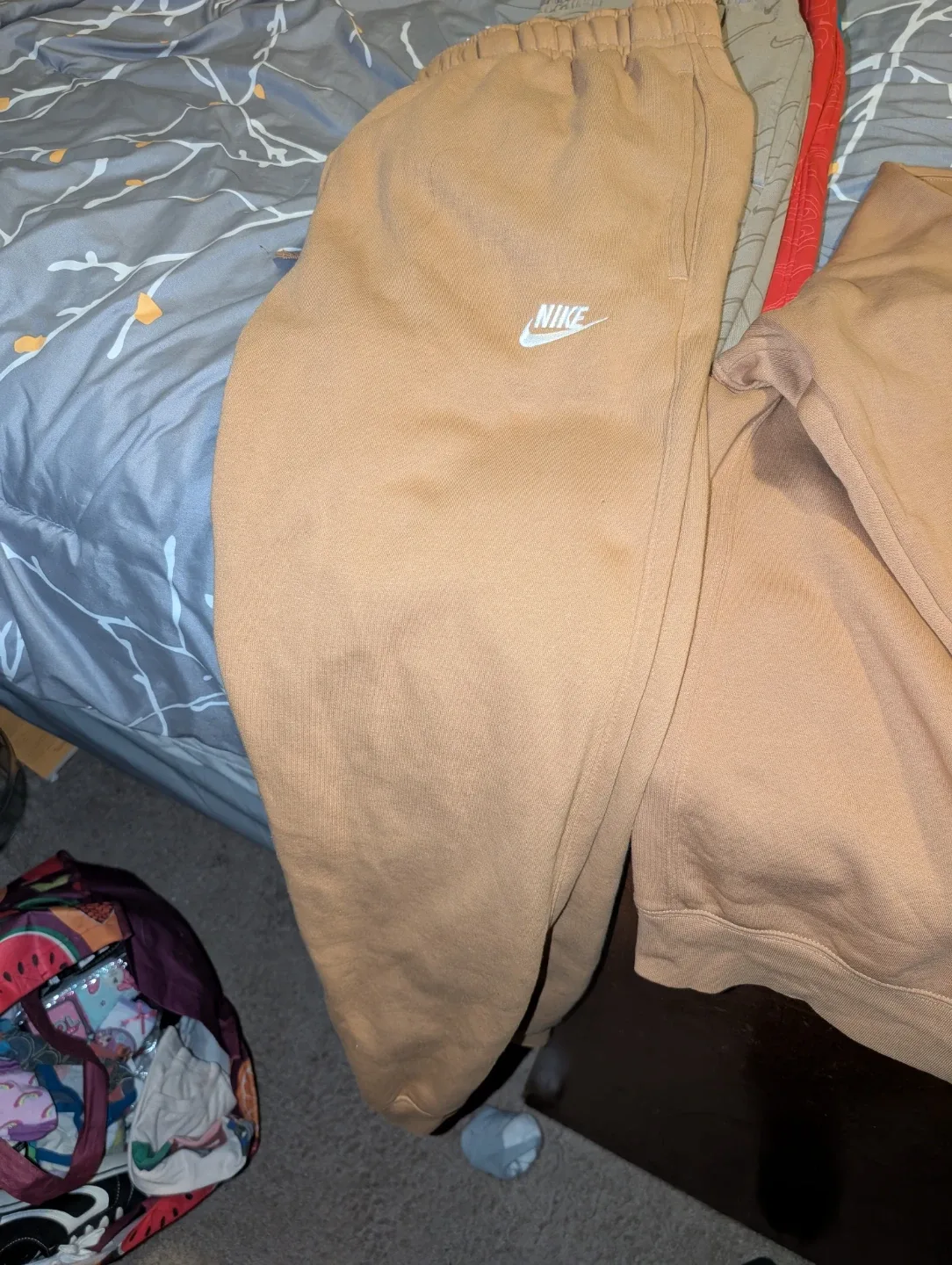 Nike Tan Sweatshirt and Pants Set image indicator(3)
