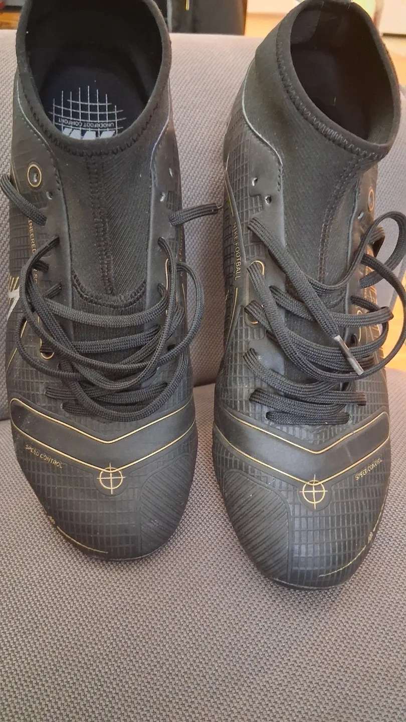 Nike Mercurial Superfly 8 Academy FG/MG Soccer Cleats - US 8 image indicator(2)