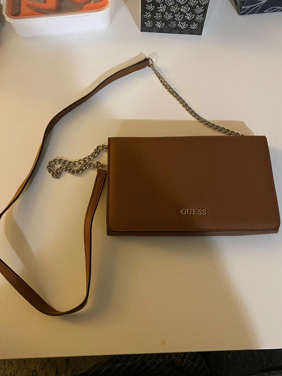 Guess Brown Wallet on Chain
