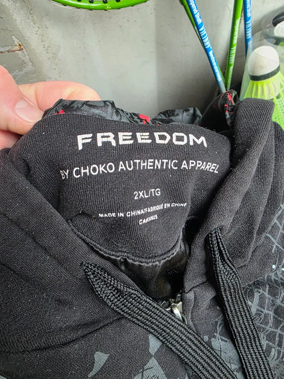 Snap on zip hoodie image indicator(3)