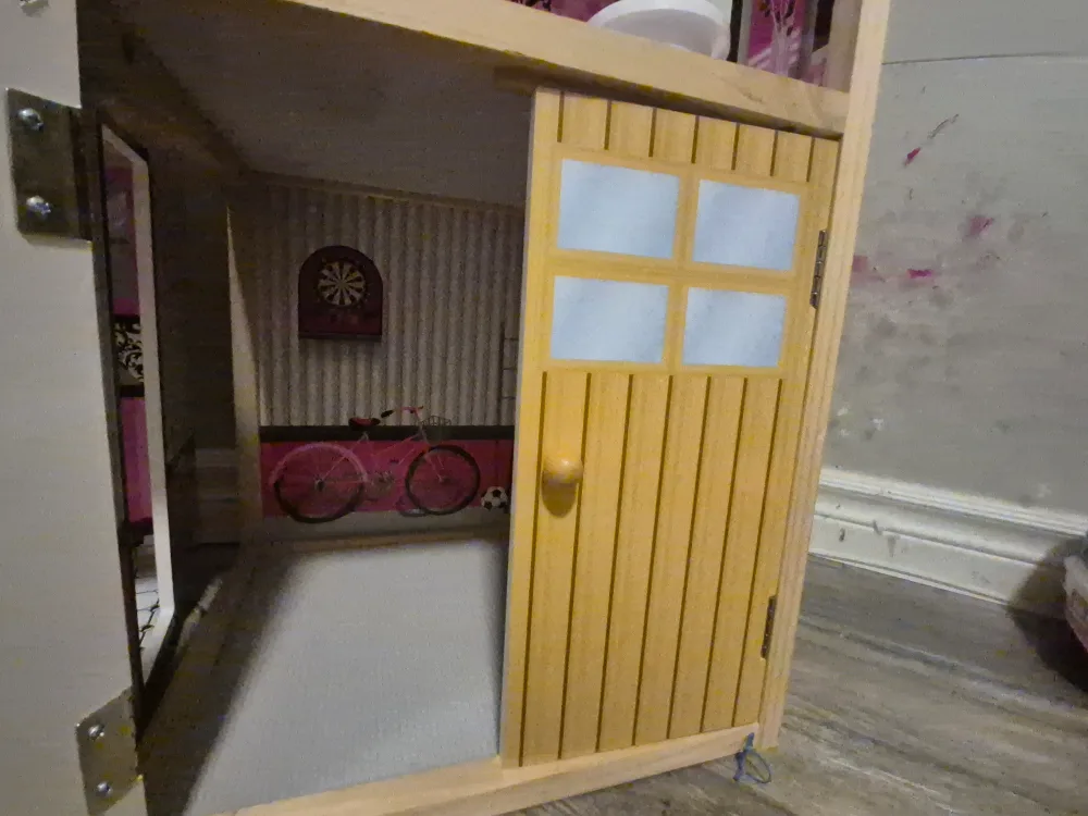 Dollhouse with Garage