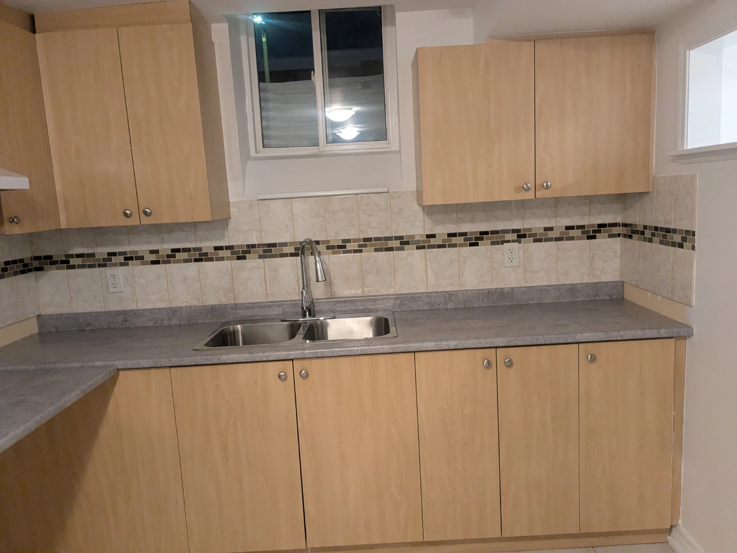 Basement for rent - photo 3