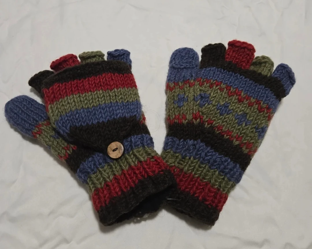 Brand New Striped Convertible Knit Gloves for women