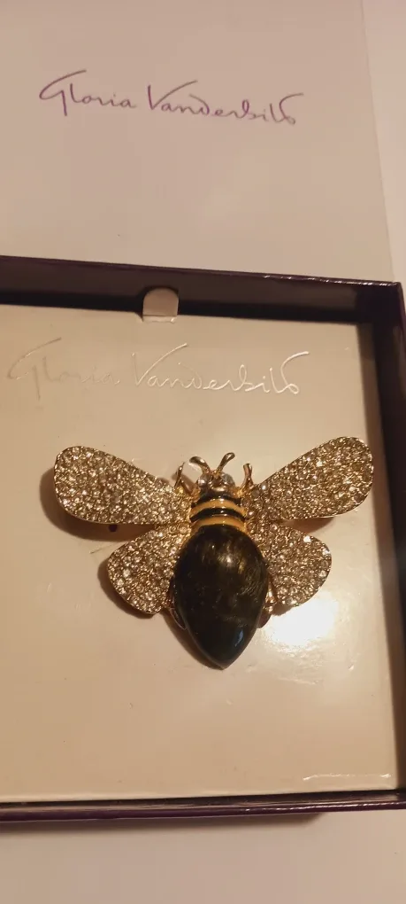 NEW !! NIB !! GLORIA VANDERBILT Bee Brooch image indicator(4)