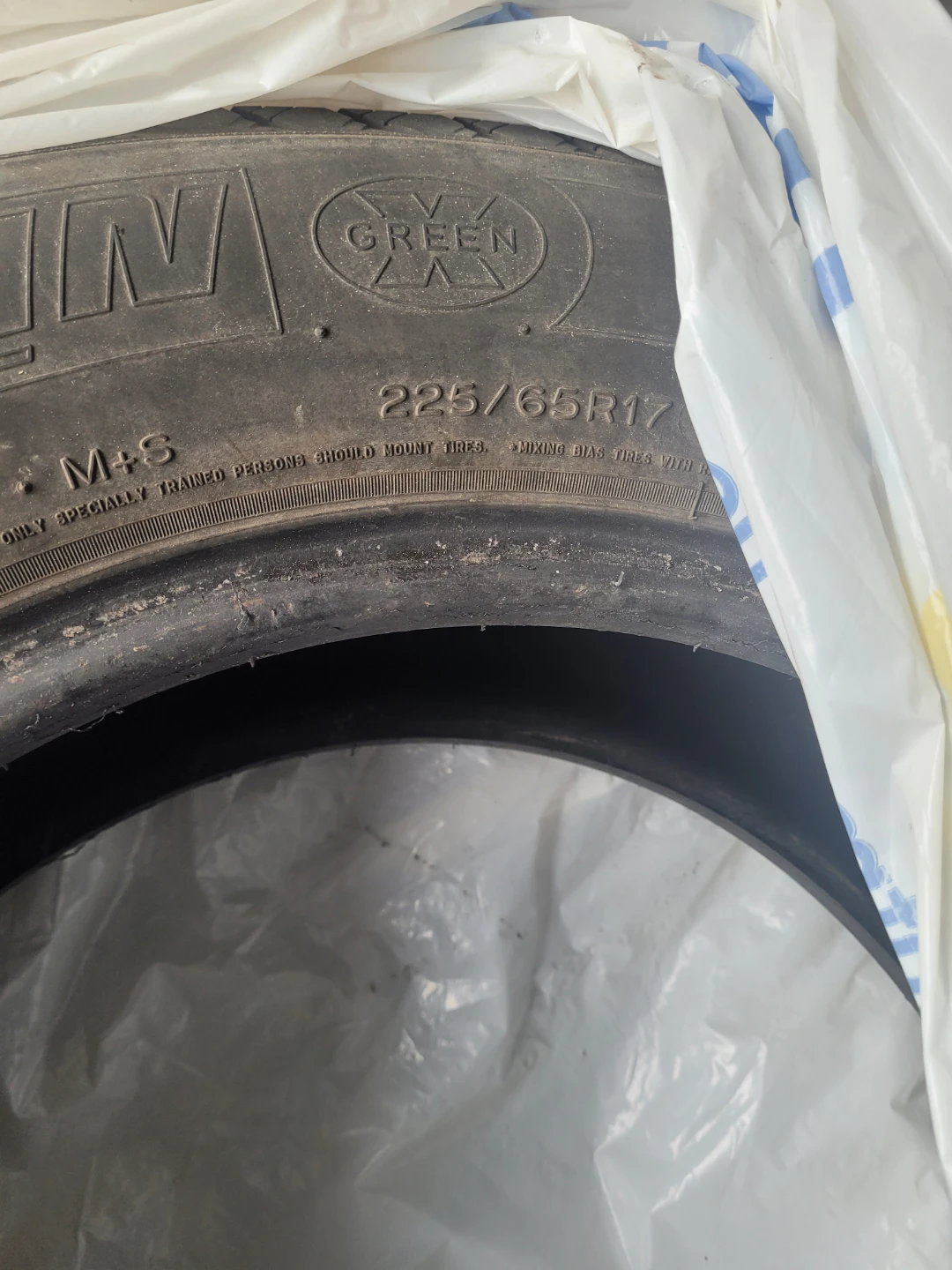 Michelin 225/65R17 Tire - photo 5