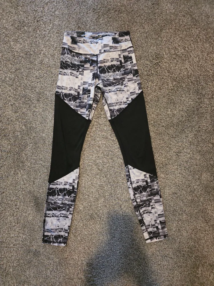 Danskin Athletic Leggings - Black and White