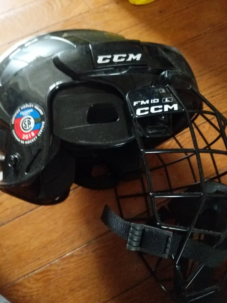 CCM Hockey Helmet - XT, Size M image indicator(3)