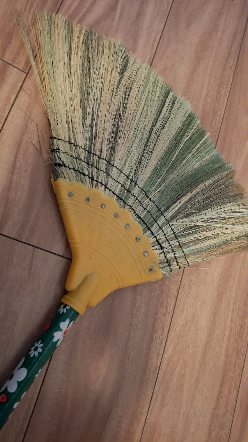 Broom with Floral Handle 🥕 image indicator(2)