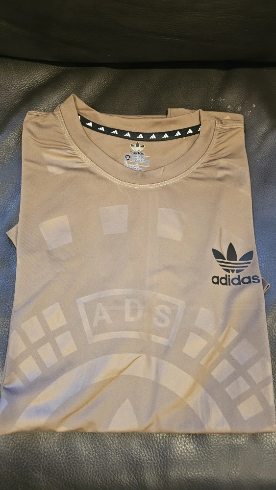 Adidas XL T-Shirt Slim Fit