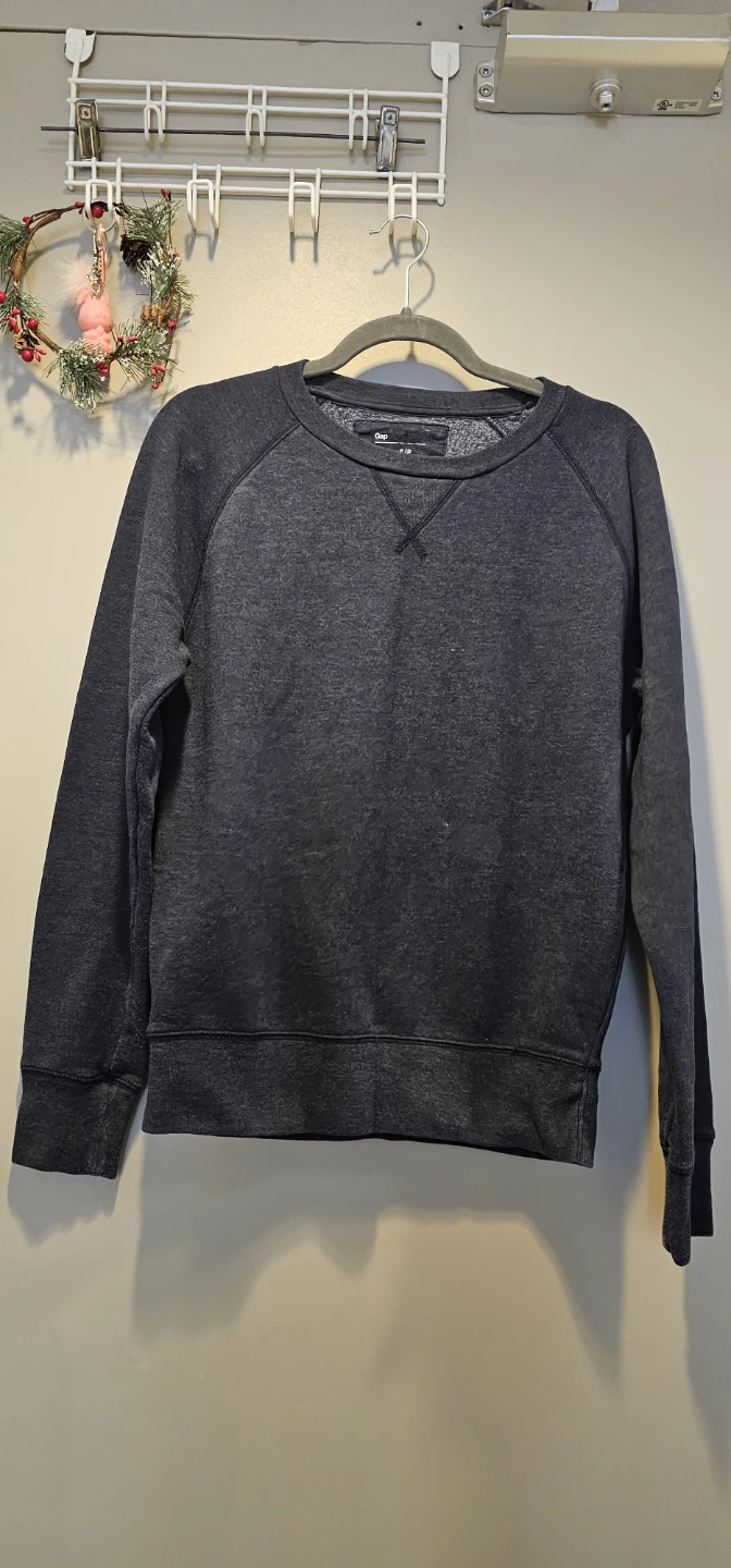 Gap Sweatshirt - Size S