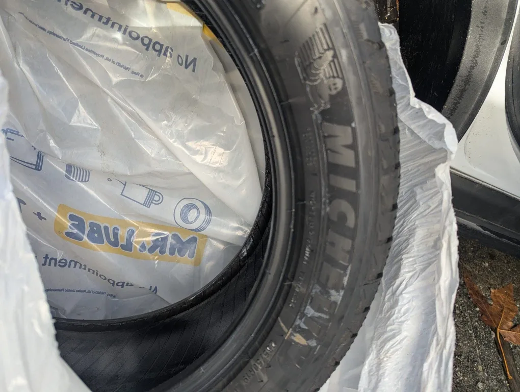 winter tires, Michelin 235/50R19 image indicator(3)