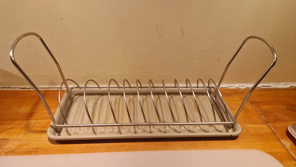 Dish drainer