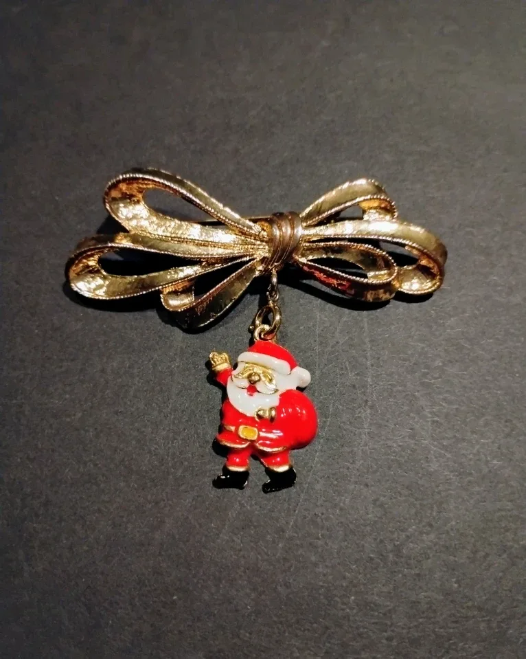 VERSATILE MULTI-HOLIDAY/SEASON CHARM PIN image indicator(4)