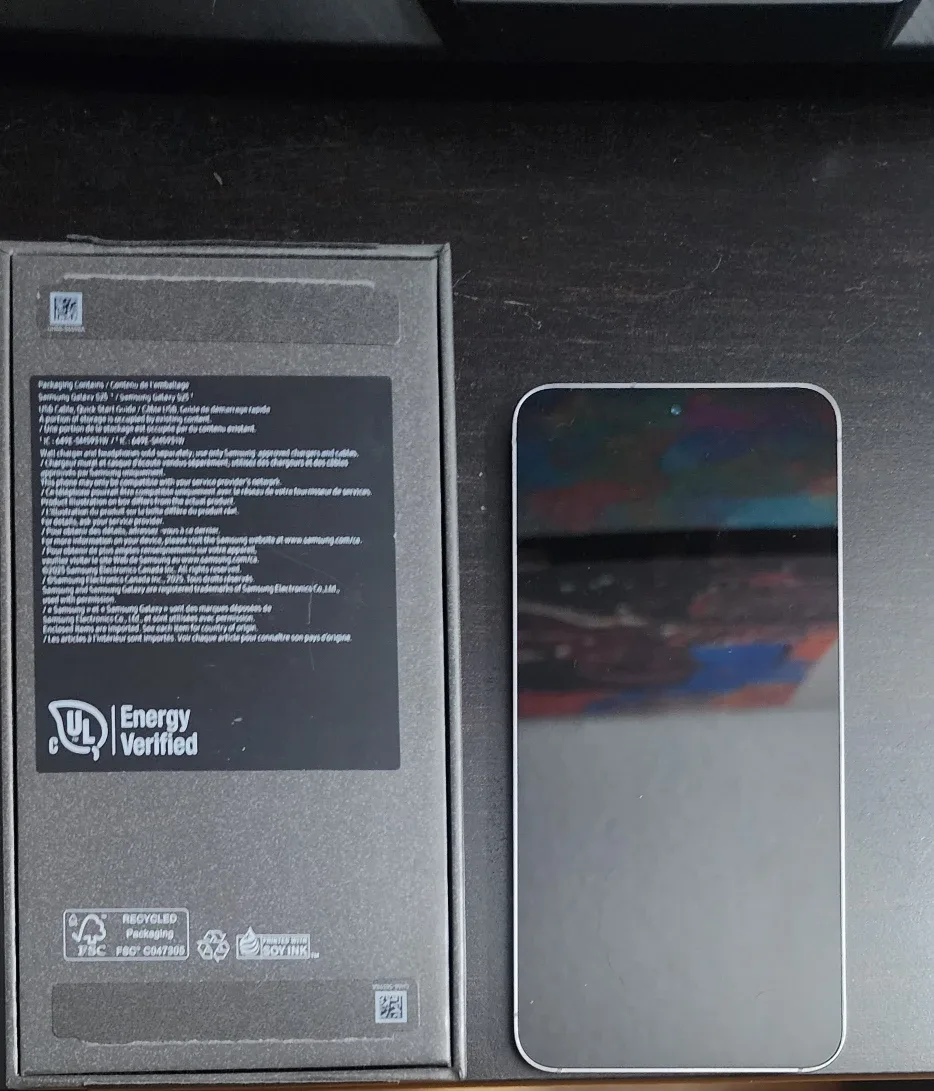 Samsung Galaxy Silver S25 - 256 GB - Brand New image indicator(3)