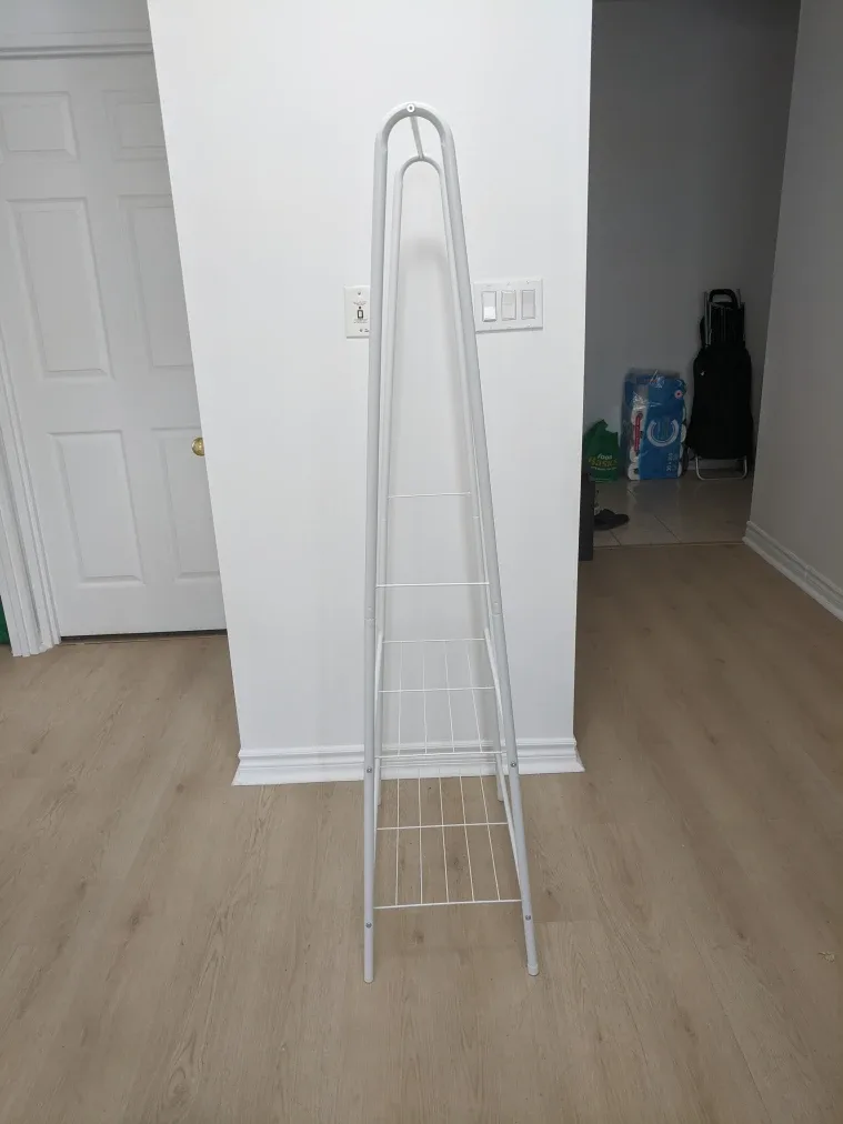 White Metal Garment Rack image indicator(2)