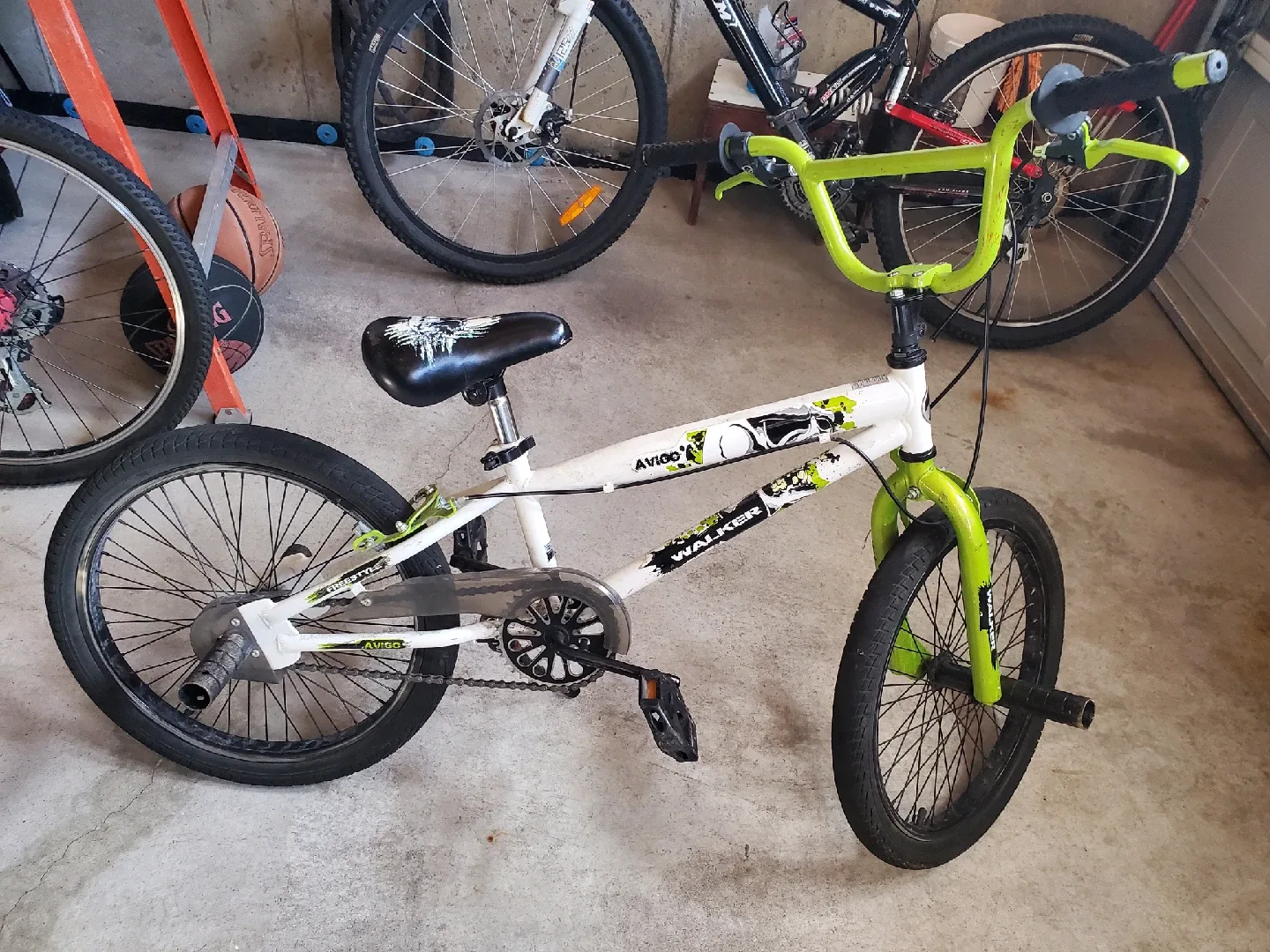 Avigo Walker BMX Bike - 20 inch wheels image indicator(3)