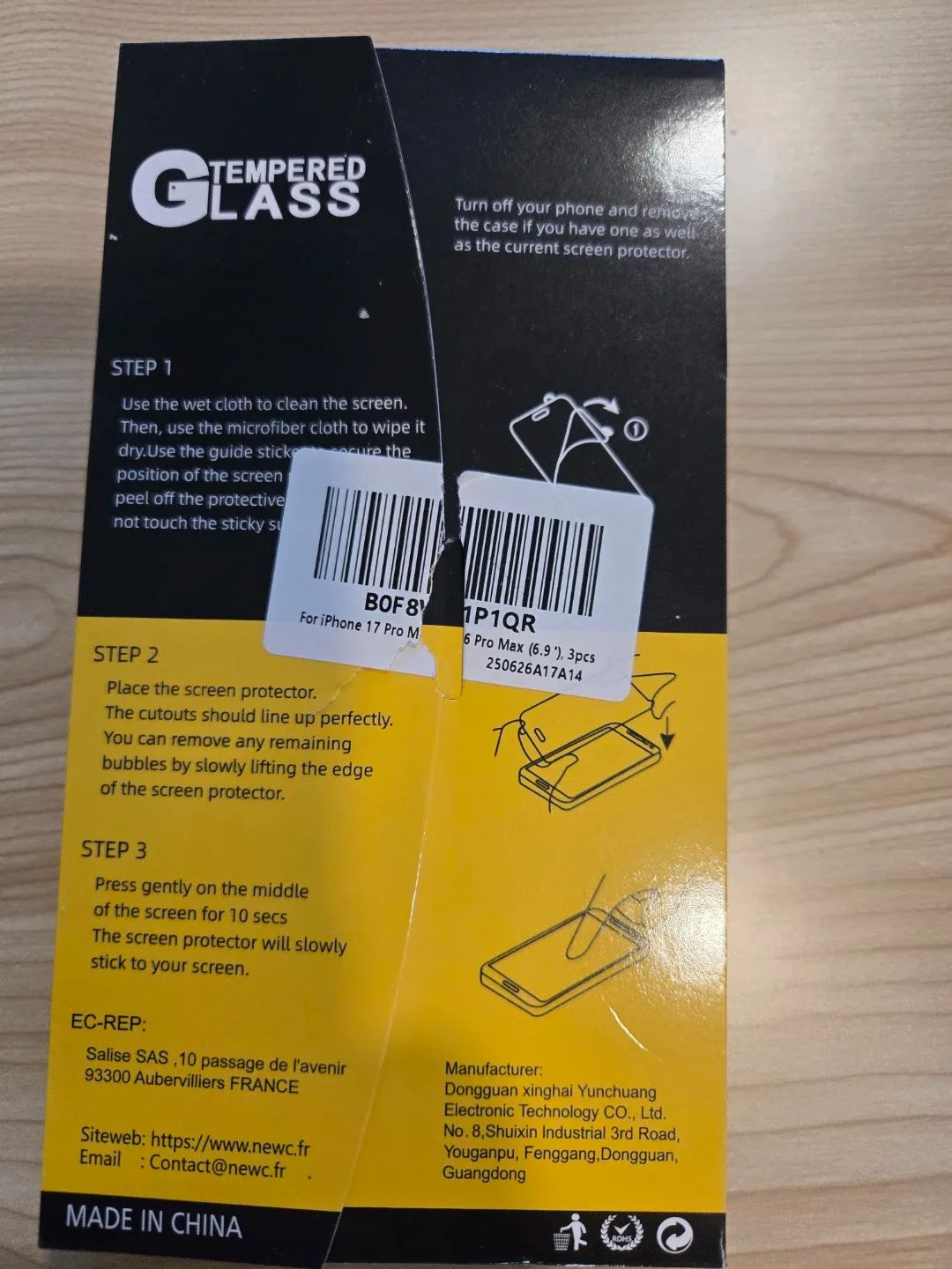 iPhone 17 Pro Max screen protectors #Cleanout image indicator(2)