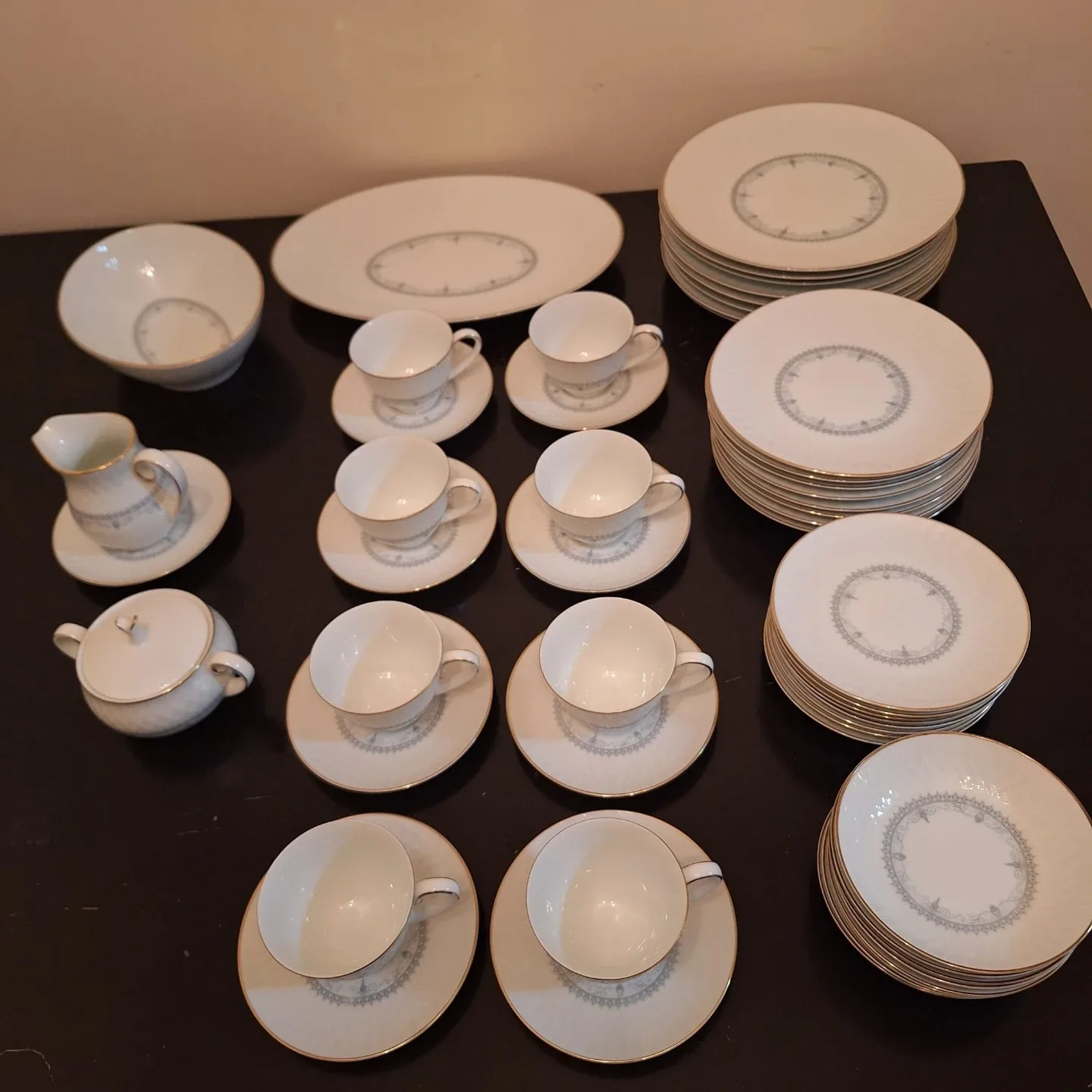 Vintage Noritake 8 Place Dinner Ware Set image indicator(3)