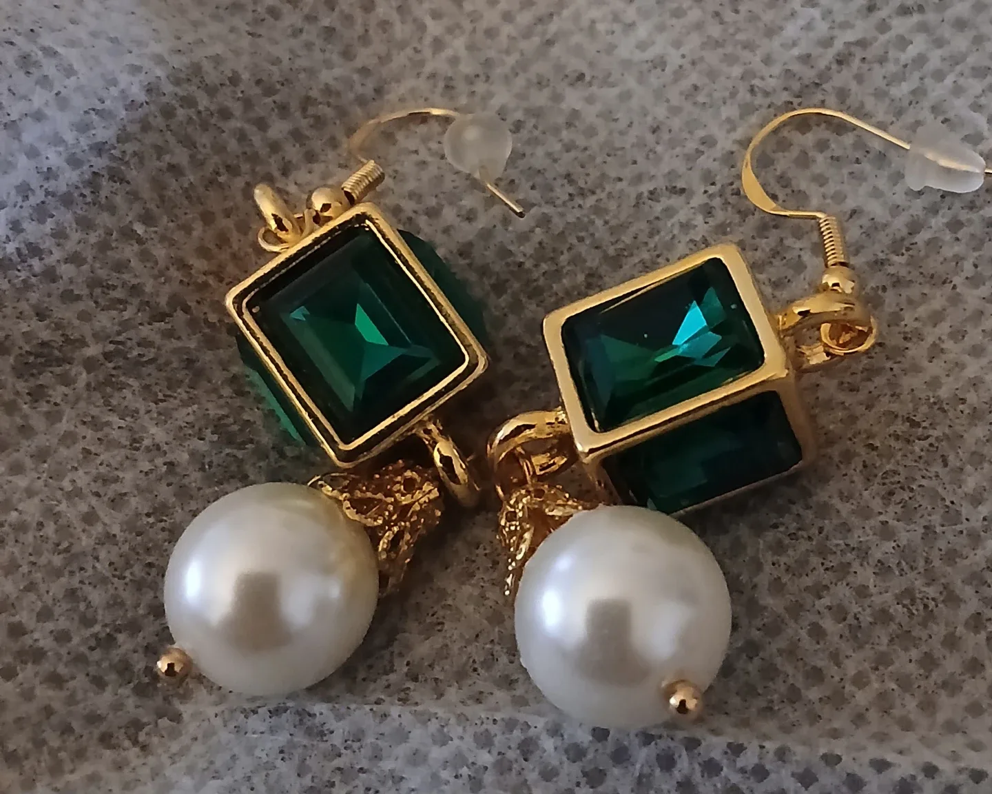 Emerald & Pearl Drop Earrings and Bro image indicator(2)
