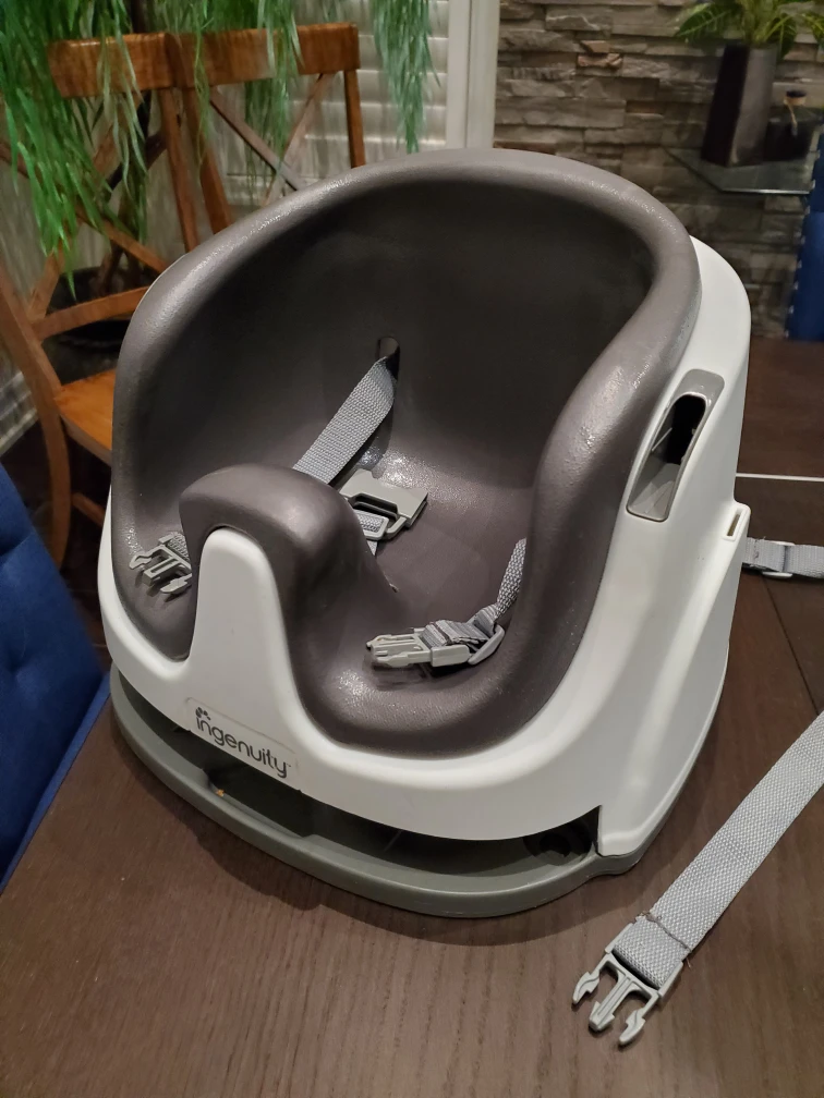 Ingenuity Baby Base 2-in-1 booster Seat - Grey