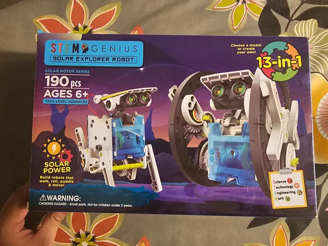 STEM Genius Solar Explorer Robot - New in Box!