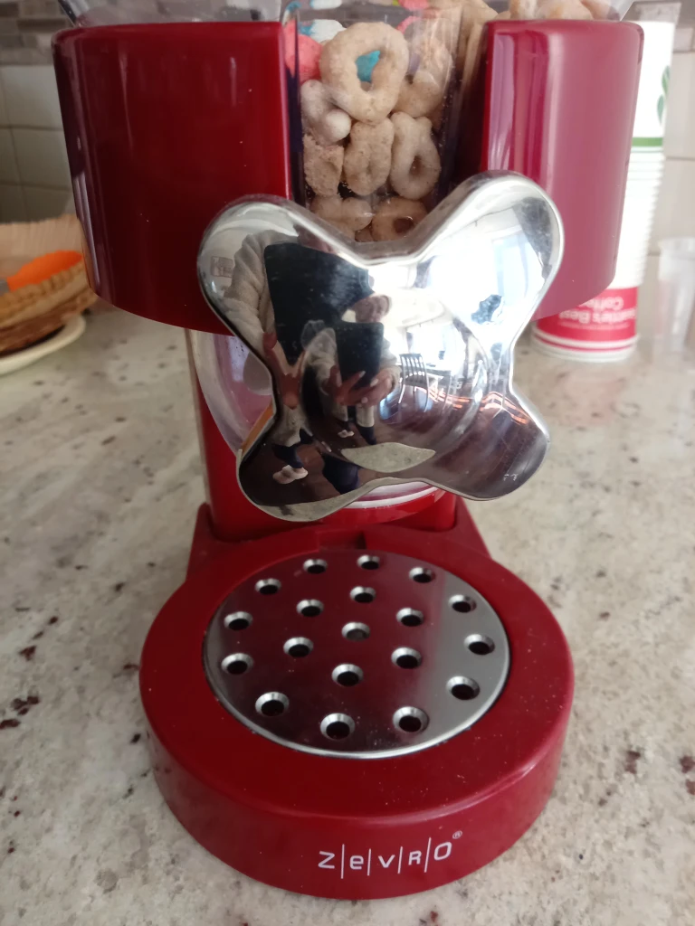 Zevro Cereal Dispenser - photo 2