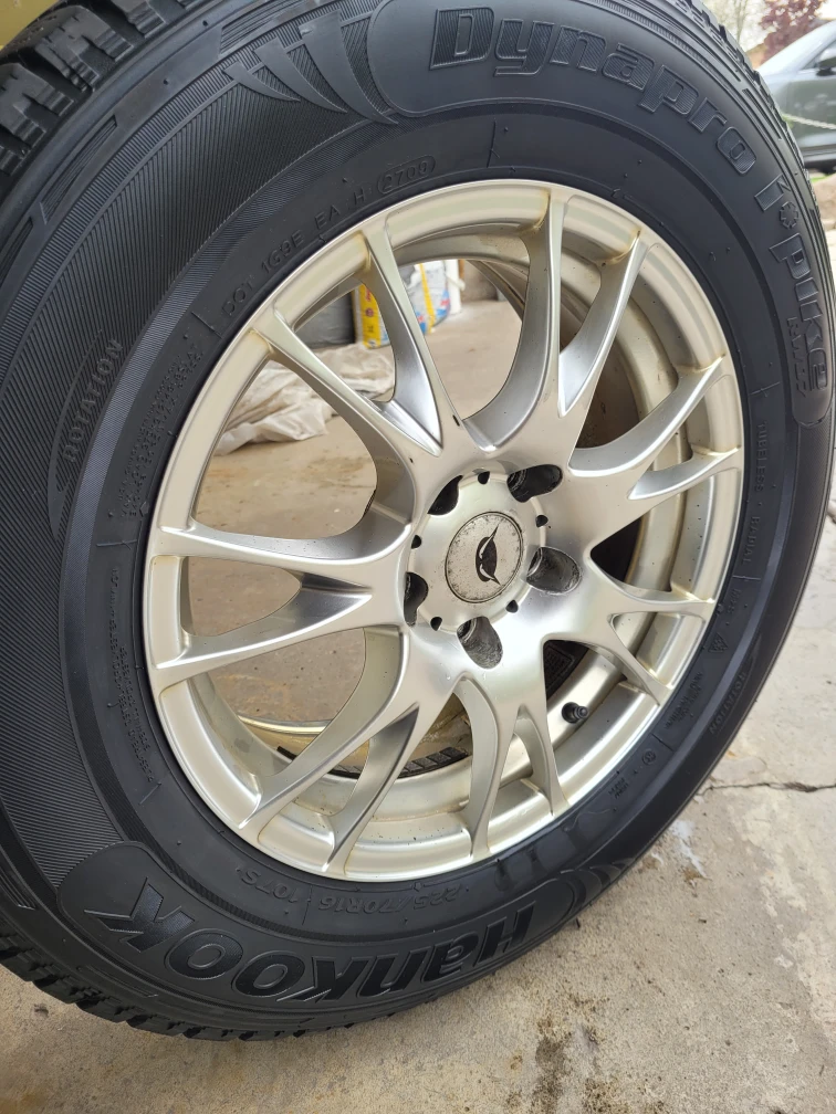 Hankook Dynapro i*pike 225/70R16 Winter Tire - photo 3