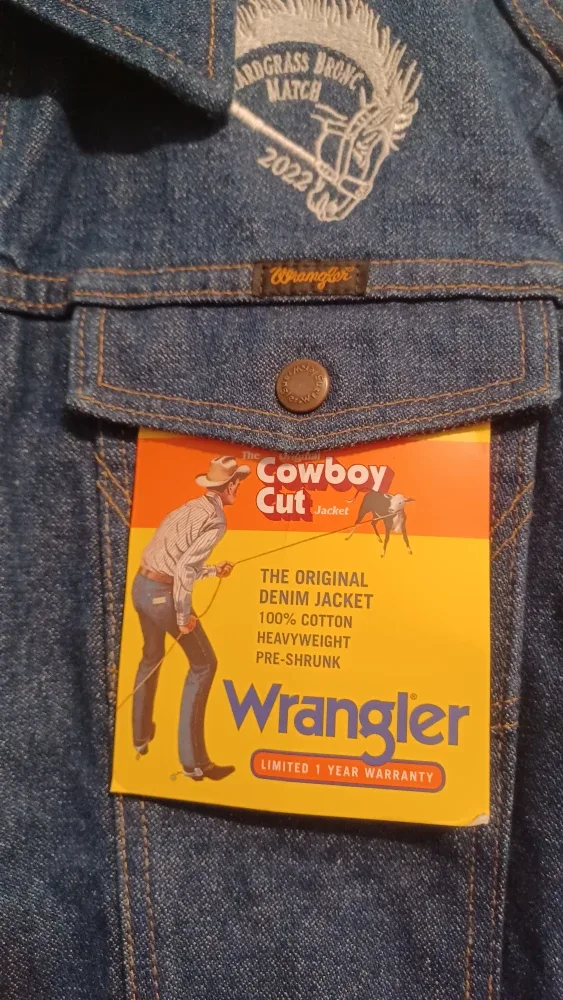 Wrangler Authentic Western Denim Jacket - Size M image indicator(2)