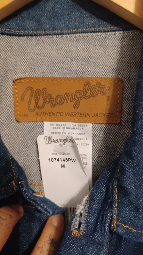 Wrangler Authentic Western Denim Jacket - Size M image indicator(4)