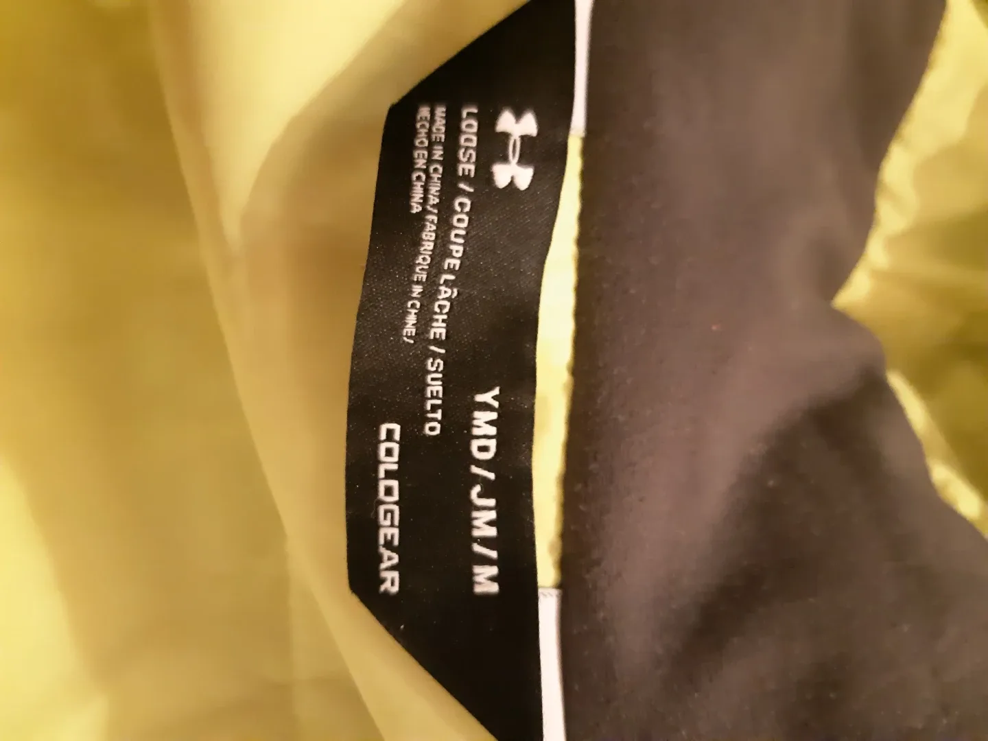 Under Armour Youth Jacket - Size YMD/JM/M 🥕 image indicator(4)