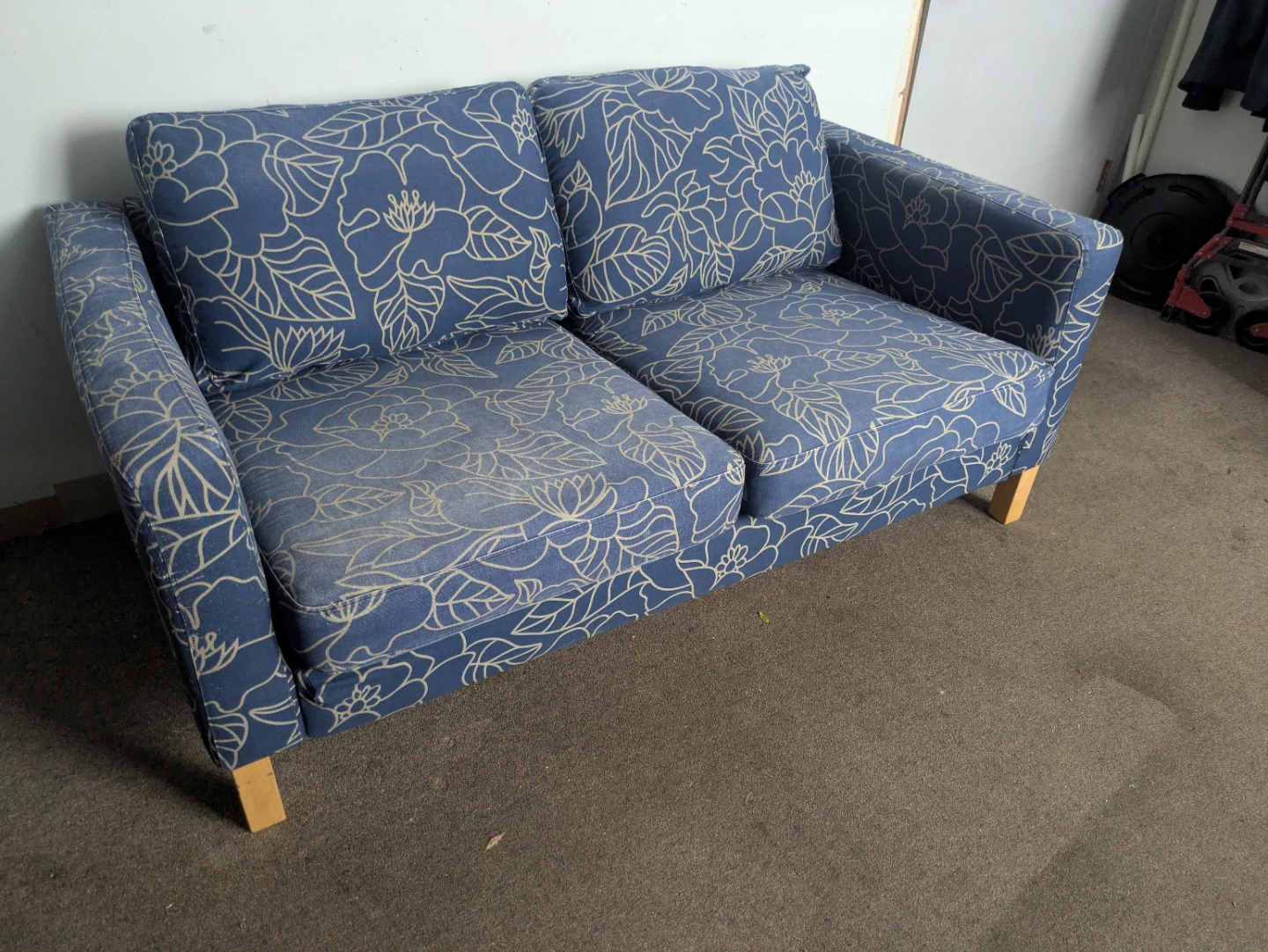 Loveseat - free delivery - photo 4