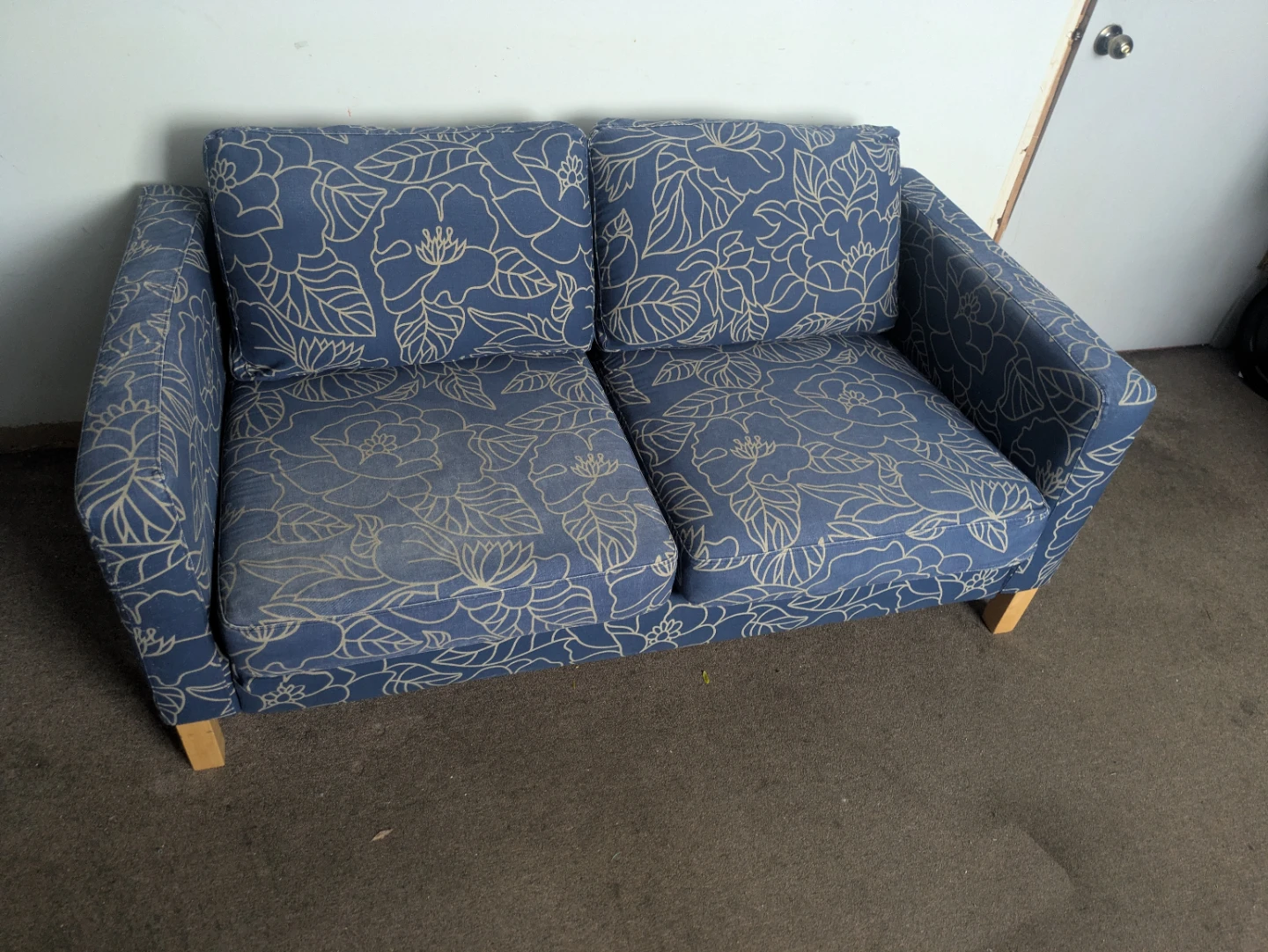 Loveseat - free delivery - photo 5