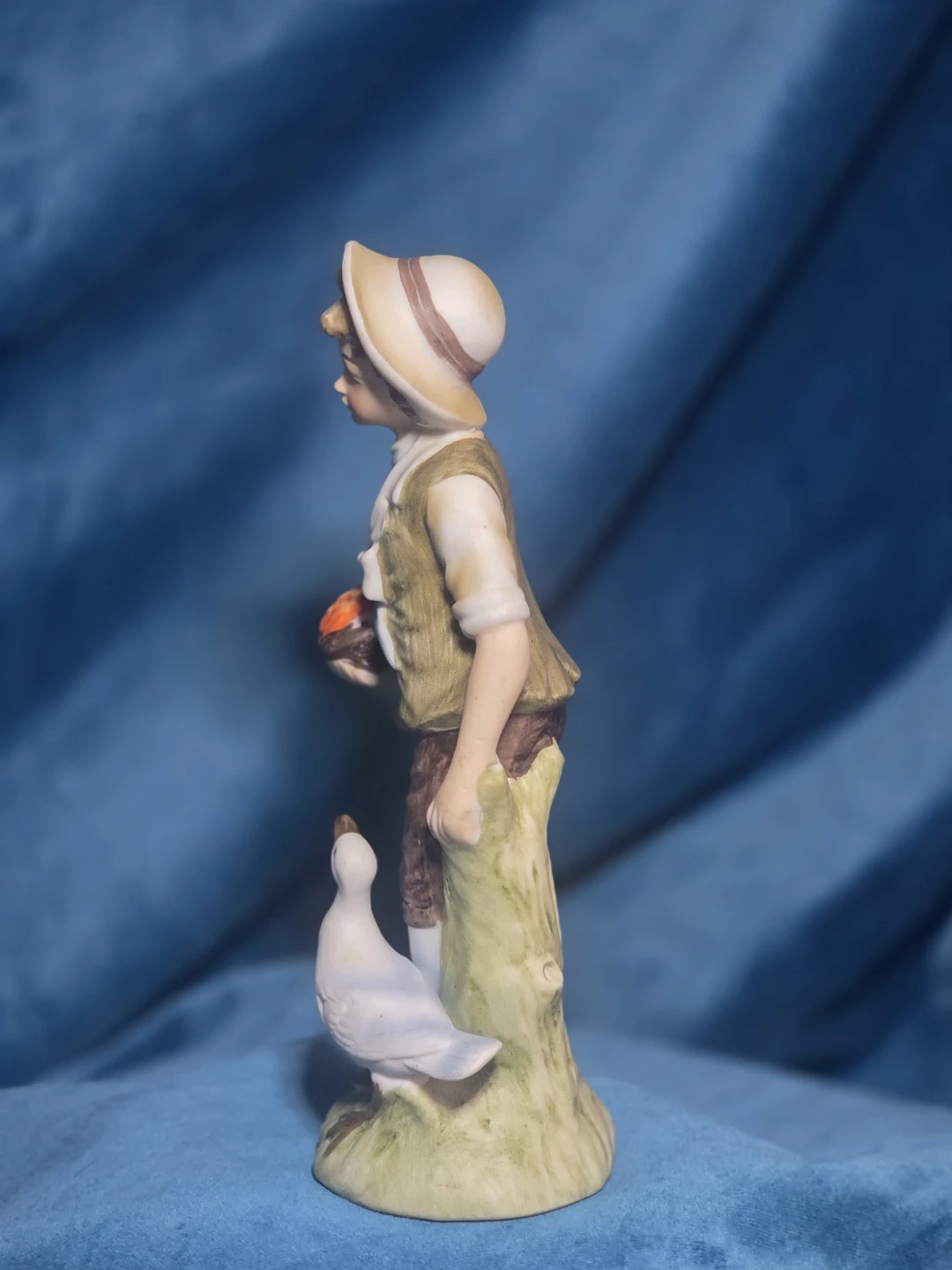 Vintage Porcelain Boy with Goose Figurine - photo 2