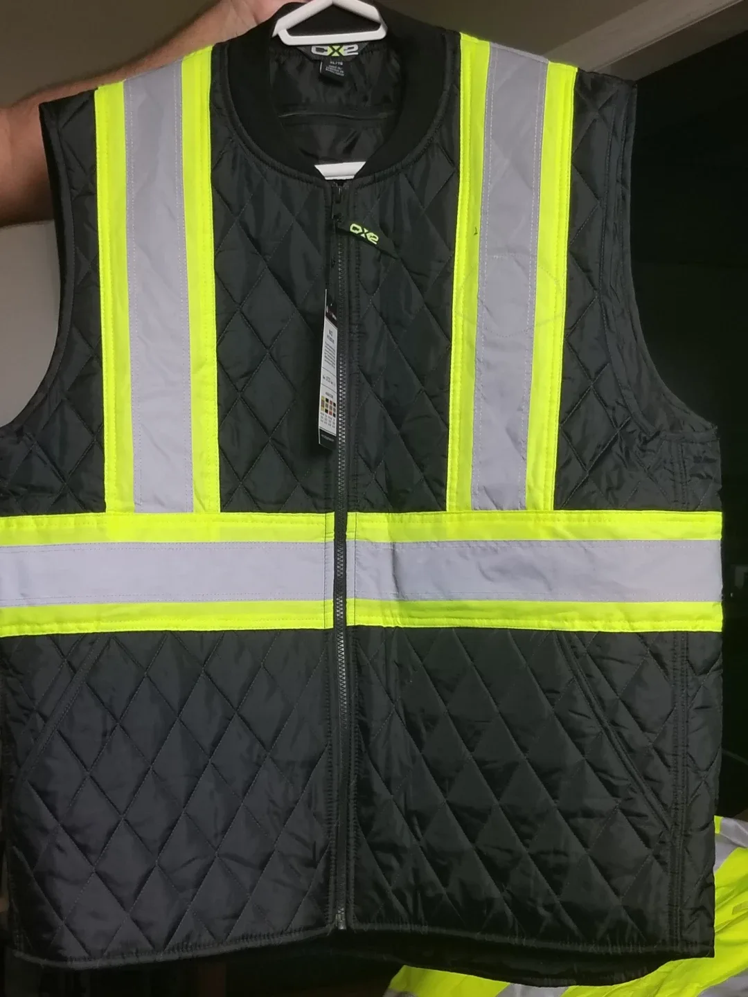 Brand new industrial quality 3 jackets & 1 vest in XL image indicator(2)