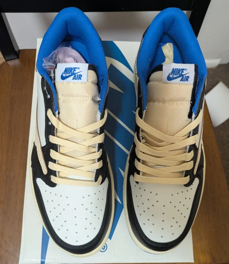 Nike Jordan x Travis Scott men size 7,8,9,10,11,12 image indicator(7)