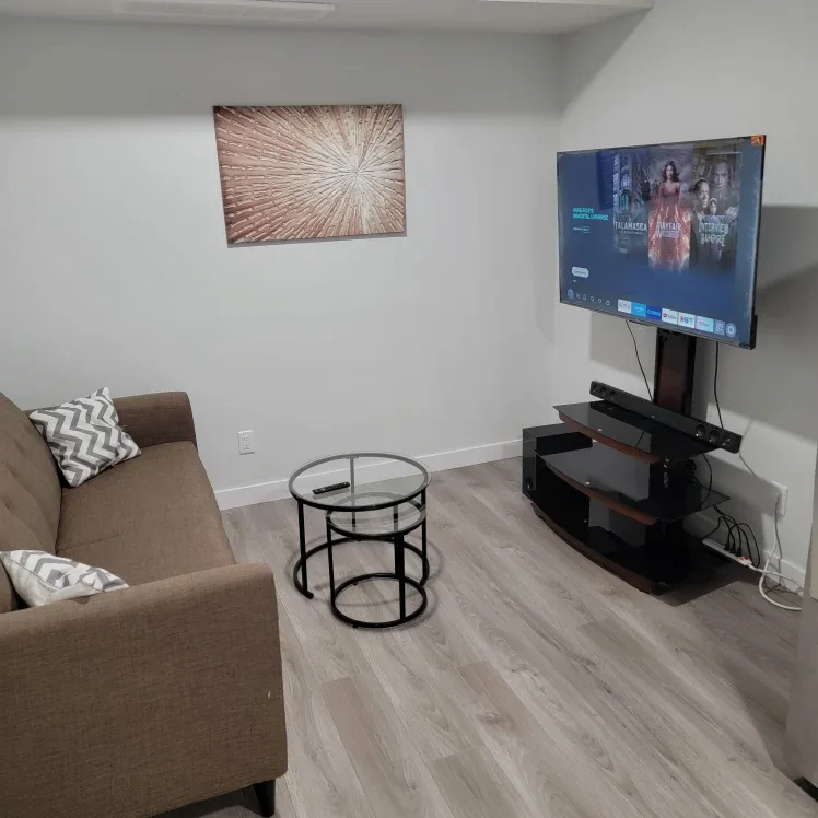 1 Bed 1 Bath - House image indicator(7)