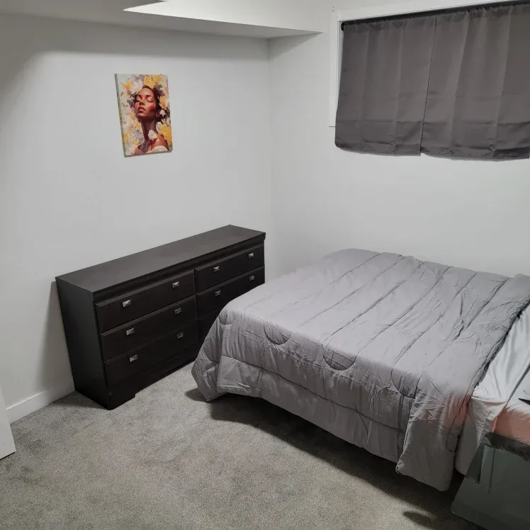 1 Bed 1 Bath - House image indicator(8)