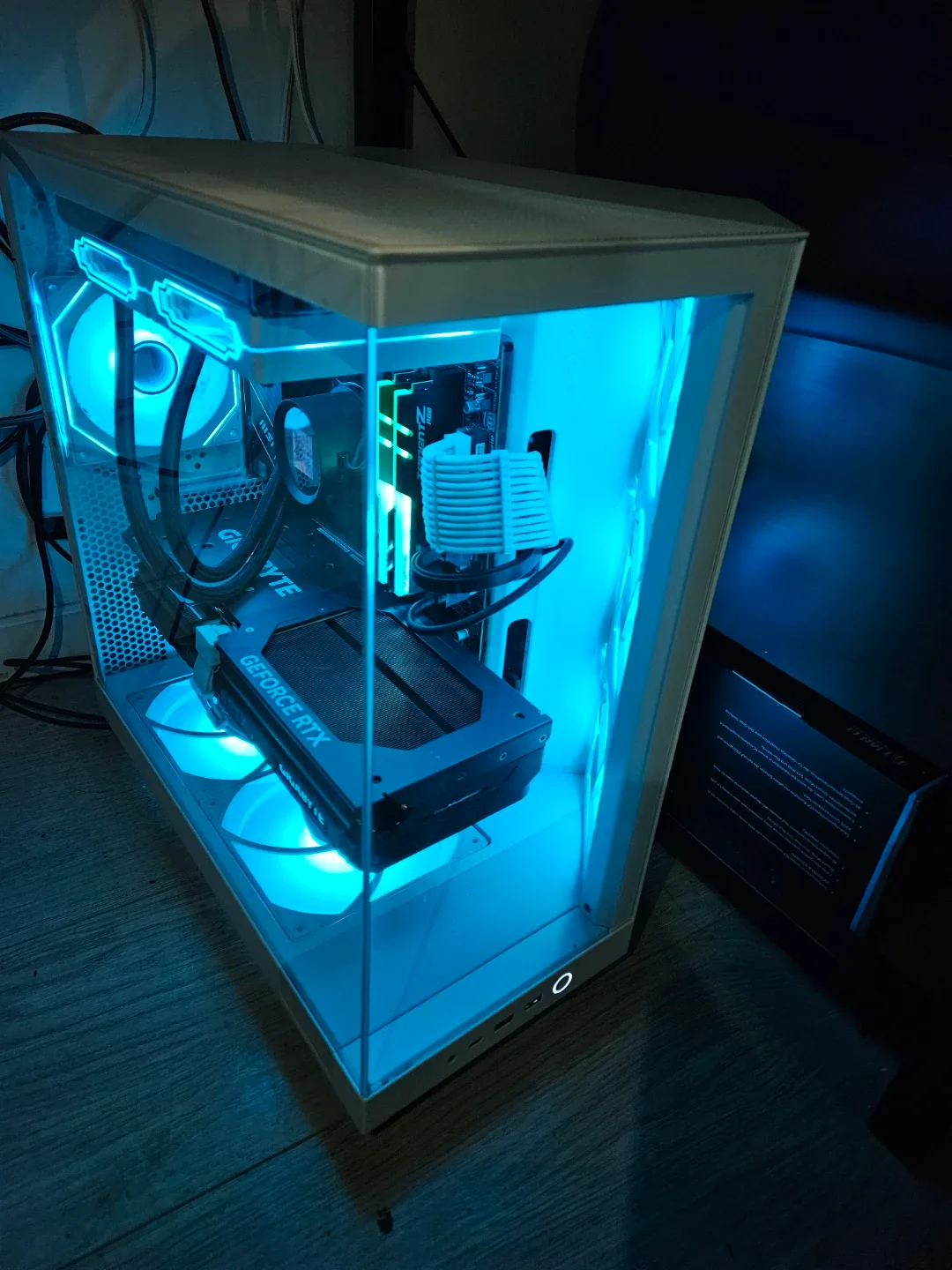 Custom White PC Build - 13600K 4070Ti image indicator(4)
