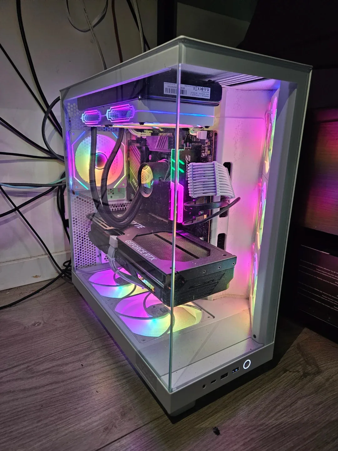Custom White PC Build - 13600K 4070Ti image indicator(9)