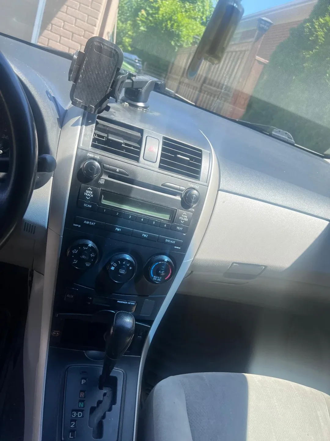 2011 Toyota Corolla image indicator(2)