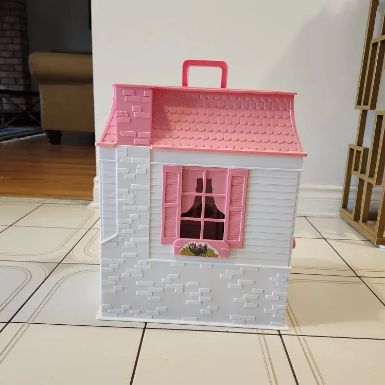 Barbie Pink & White Dollhouse image indicator(2)