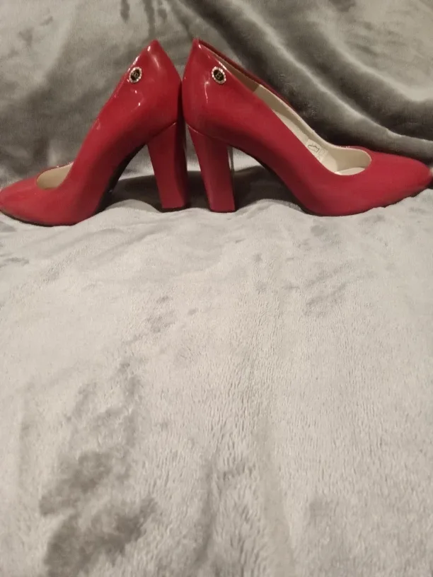 Baldaccini Patent Leather  Red Heels - Size 6 image indicator(6)