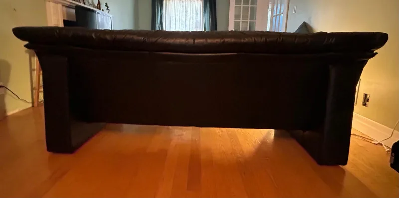 2 Black Leather Couches image indicator(3)