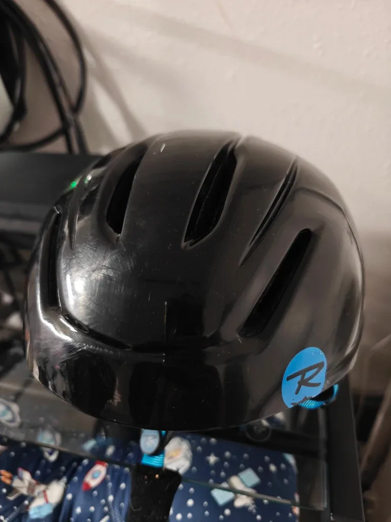 Bell Bike Helmets - Blue, White, Yellow and one skate helmet🥕 image indicator(2)