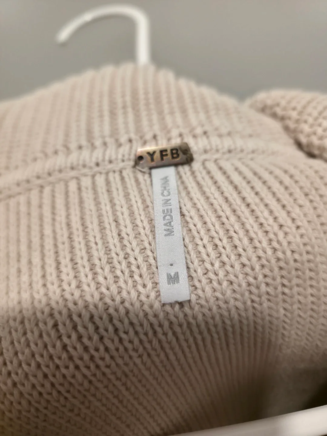 YFB Kendelle Sweater - Sea Salt, Size M image indicator(3)