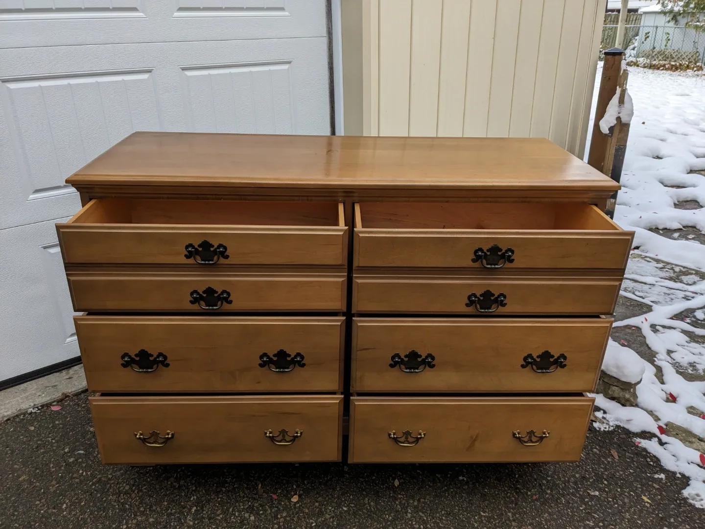 6 Drawer Dresser in Solid Maple image indicator(7)